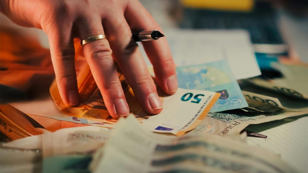 Πριμ 2 Δισ. Ευρώ στην Ελληνική Αναπτυξιακή Τράπεζα: Νέα Εποχή Δανείων για ΜμΕ μέσω του Ταμείου Ανάκαμψης